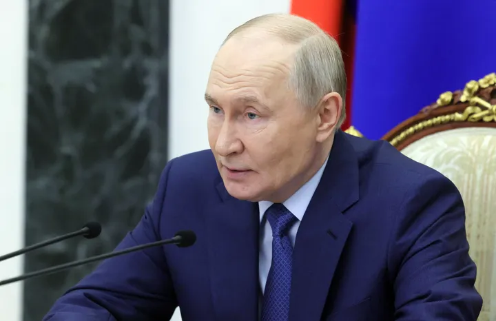 Putin to visit China following Trump-Xi summit