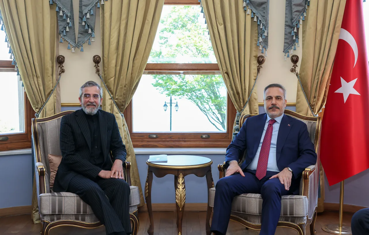 Ministri i Jashtëm turk takohet në Istanbul me zyrtarin iranian të sigurisë