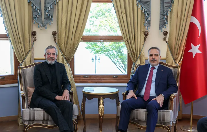 Ministri i Jashtëm turk takohet në Istanbul me zyrtarin iranian të sigurisë
