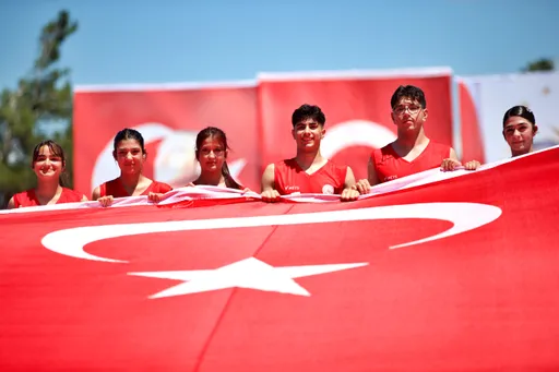 Türkiye feston 19 majin, Ditën e Përkujtimit të Ataturkut dhe Ditën e Rinisë dhe të Sportit