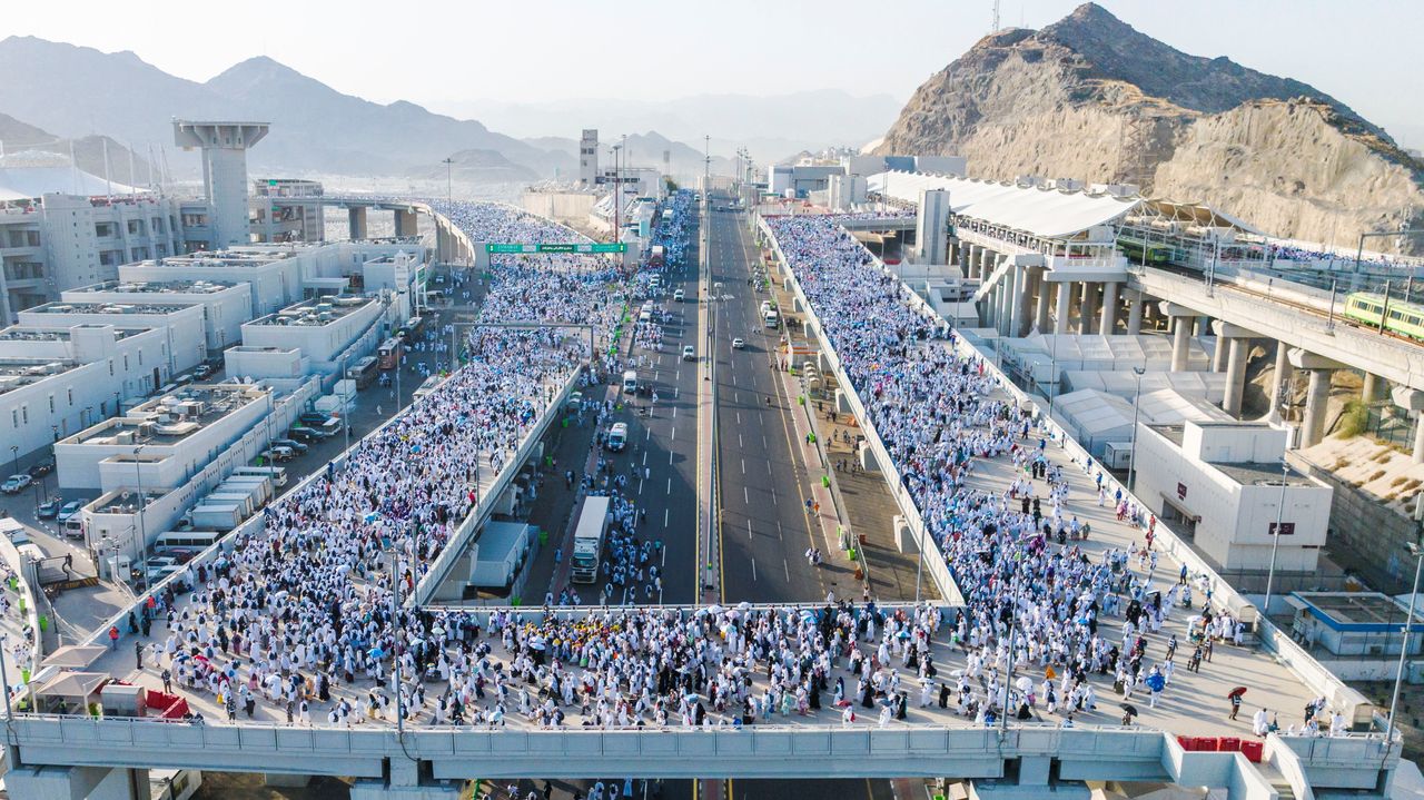Millions of pilgrims converge on Mina ahead of Hajj peak in Saudi Arabia