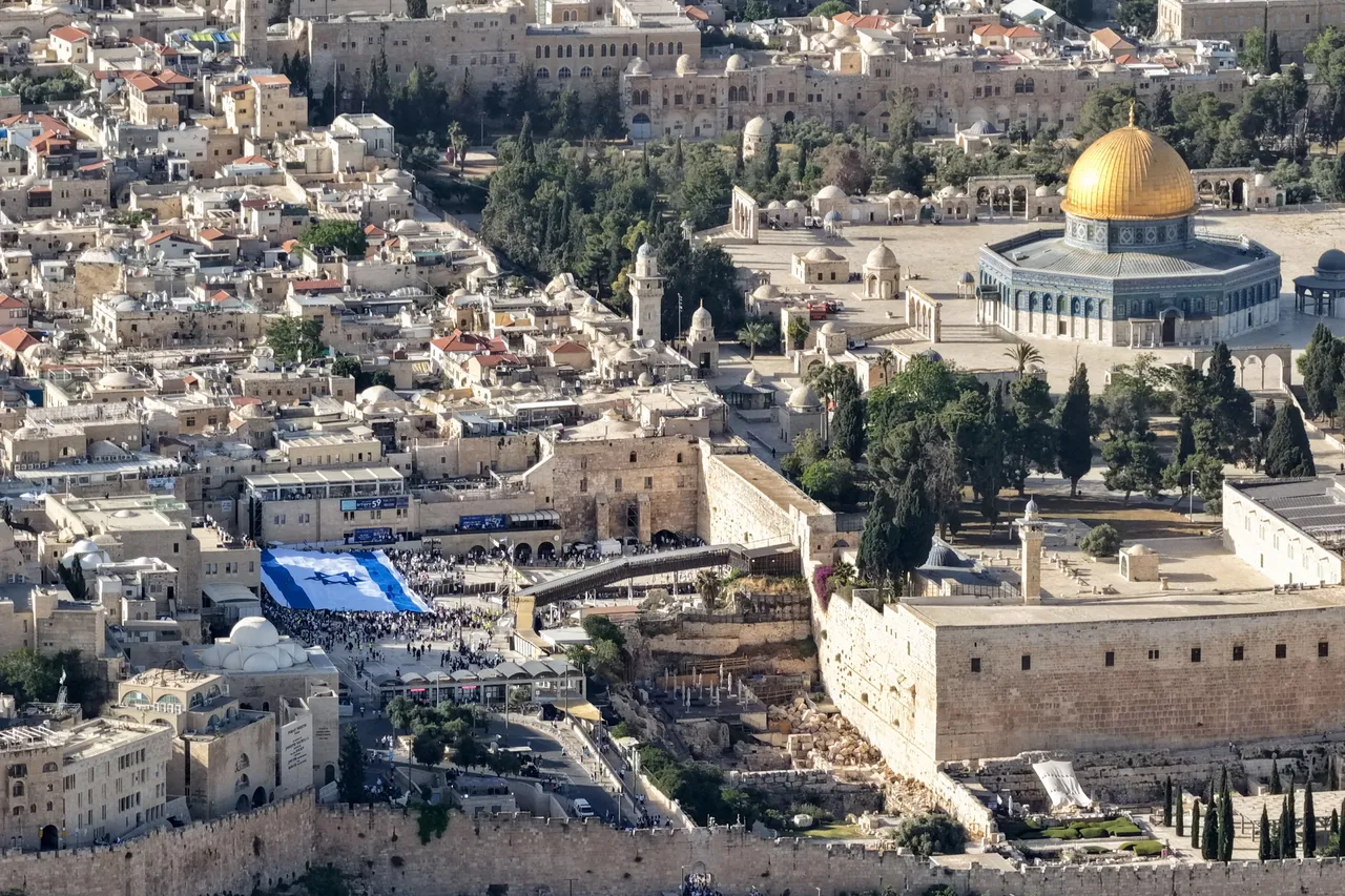 Malaysia condemns Israeli flag-raising at Al-Aqsa Mosque as 'grave provocation'