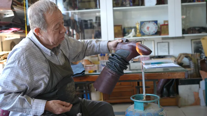 ‘I don't want this craft to disappear’: The last keeper of Türkiye’s creaking boots