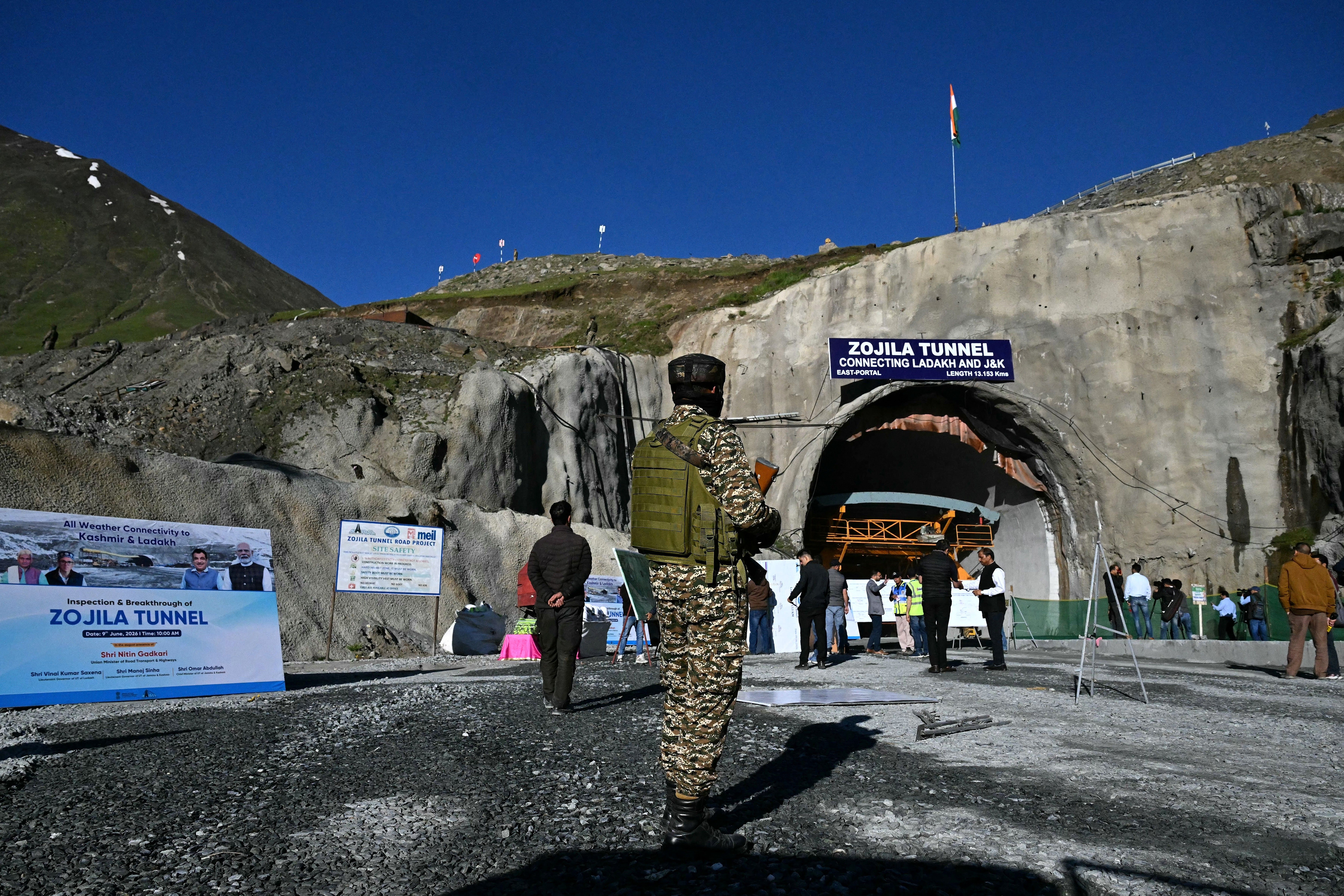 India breaks through strategic Himalayan tunnel to China border zone - TRT World