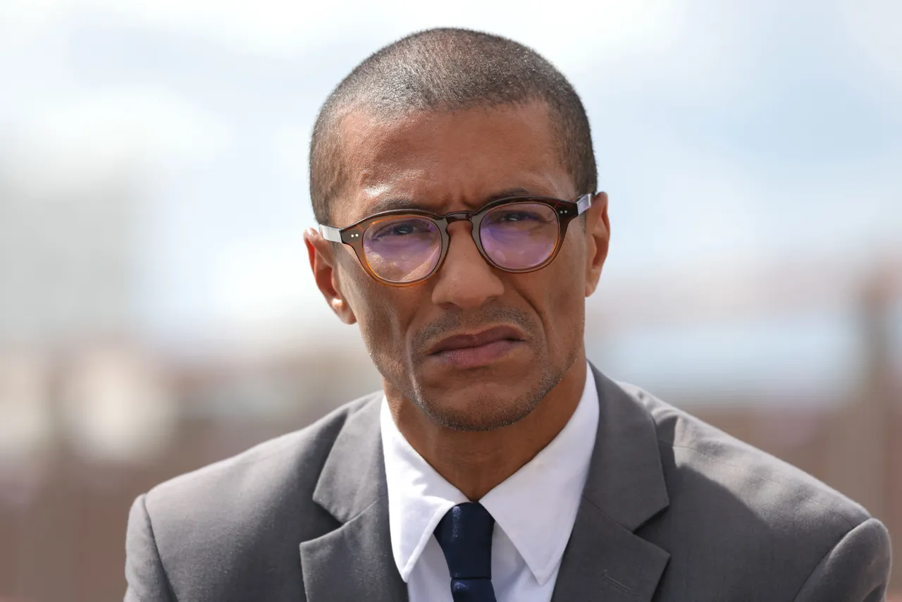 Présidentielle 2027: Karim Bouamrane, maire de Saint-Ouen, annonce sa candidature