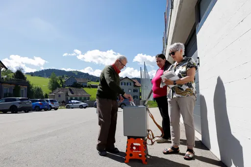 Suisse: le “Non” en tête du vote sur le plafonnement de la population, avec 52,90 %