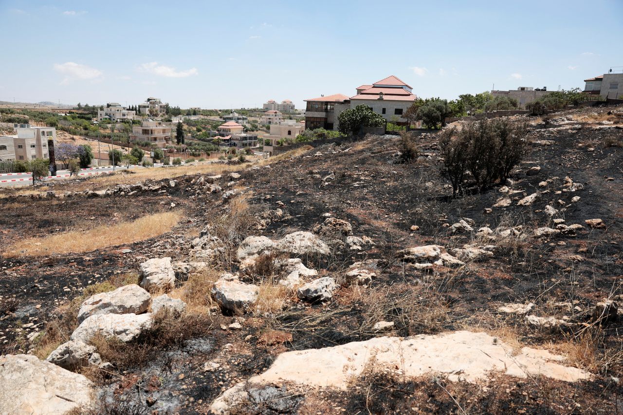 Israeli illegal settlers destroy sole water supply line to Umm Safa in occupied West Bank