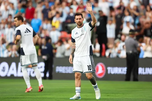 'The whole planet' awaits Messi's 200th cap as Argentina opens World Cup against Algeria: Scaloni