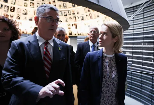 Boo hoo... Israel's Saar unfriends Kallas over 'apartheid' remark