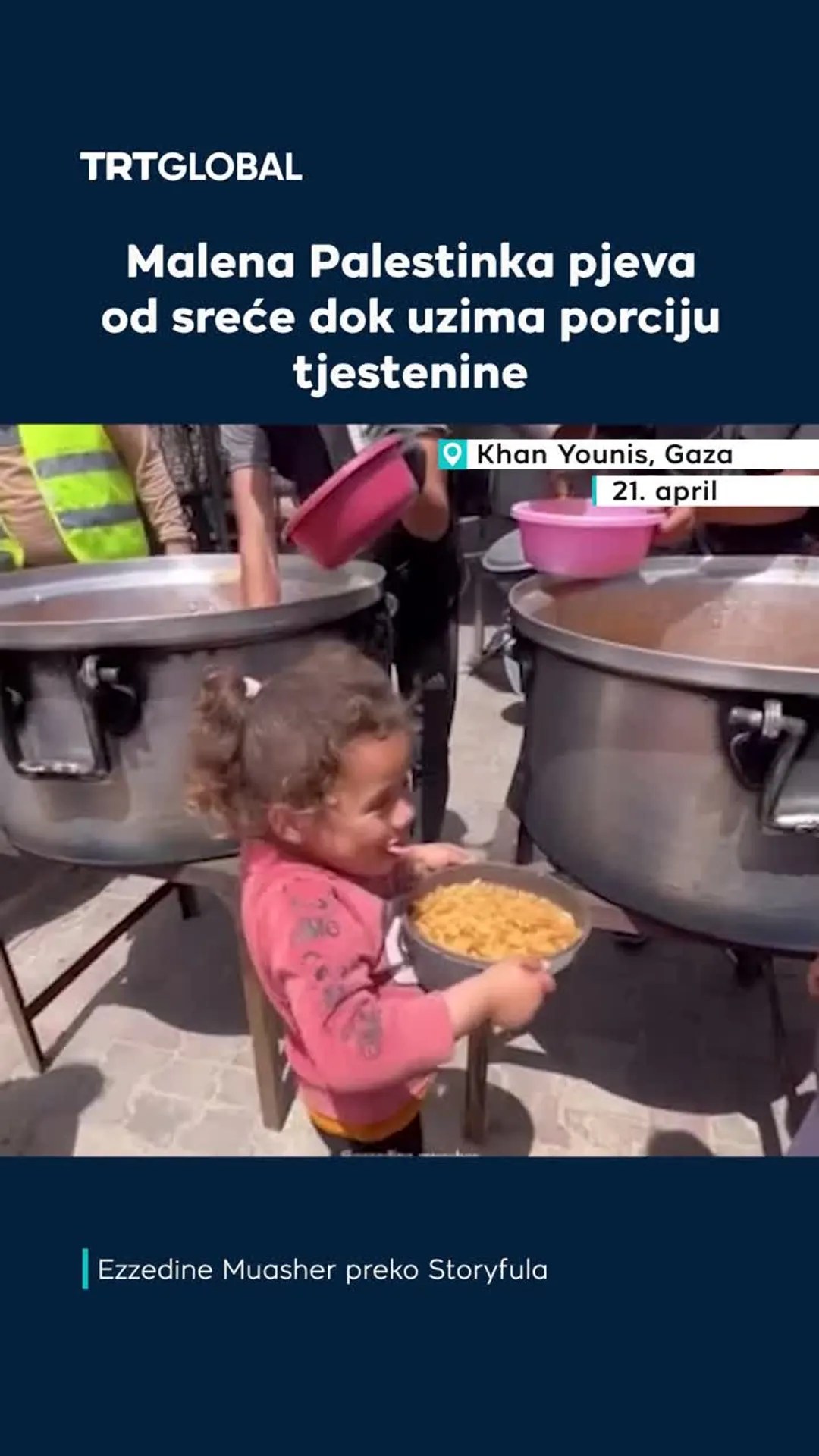 Malena palestinka pjeva od uzbuđenja dok uzima hranu