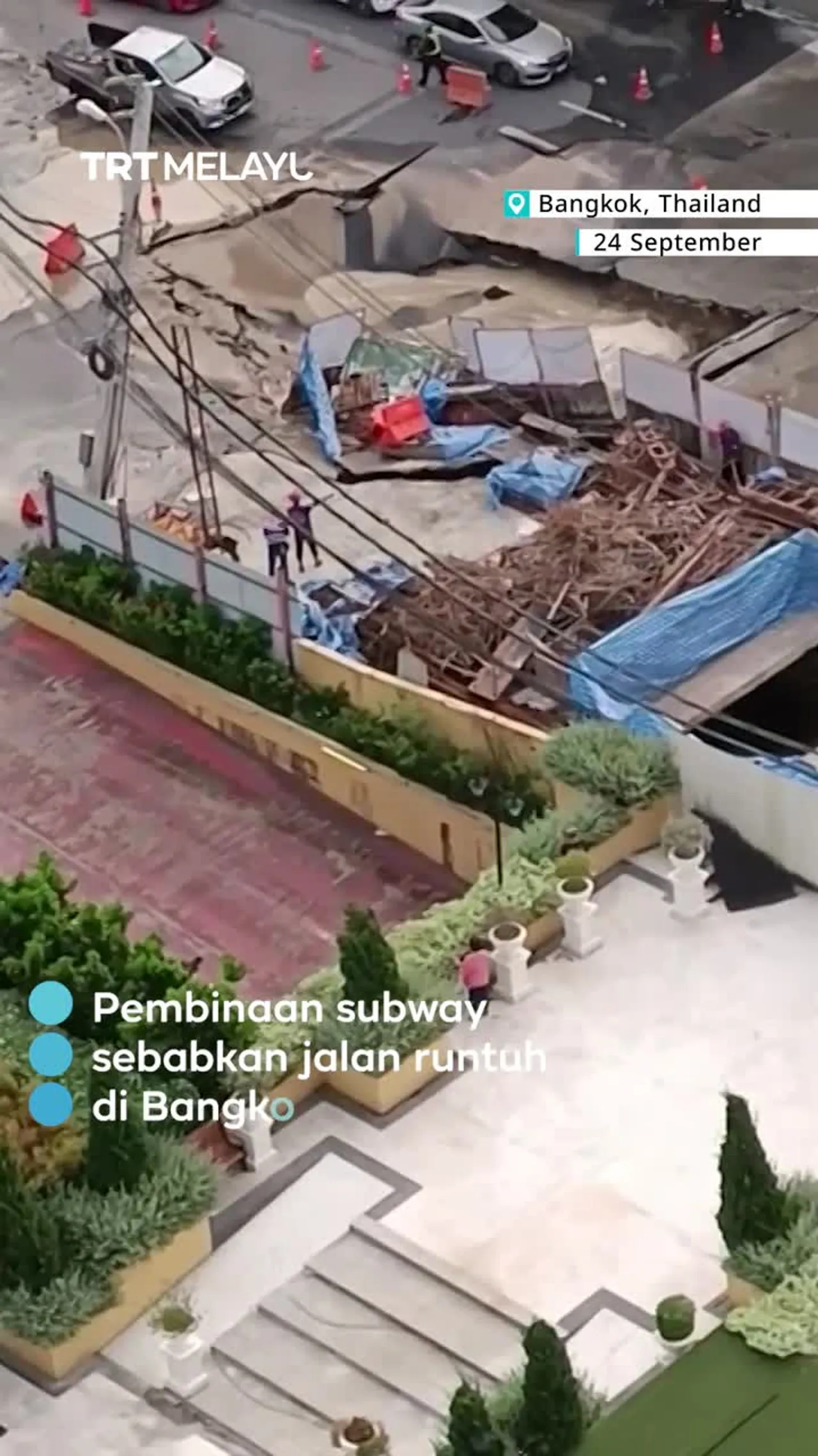 Pembinaan subway sebabkan jalan runtuh di Bangkok