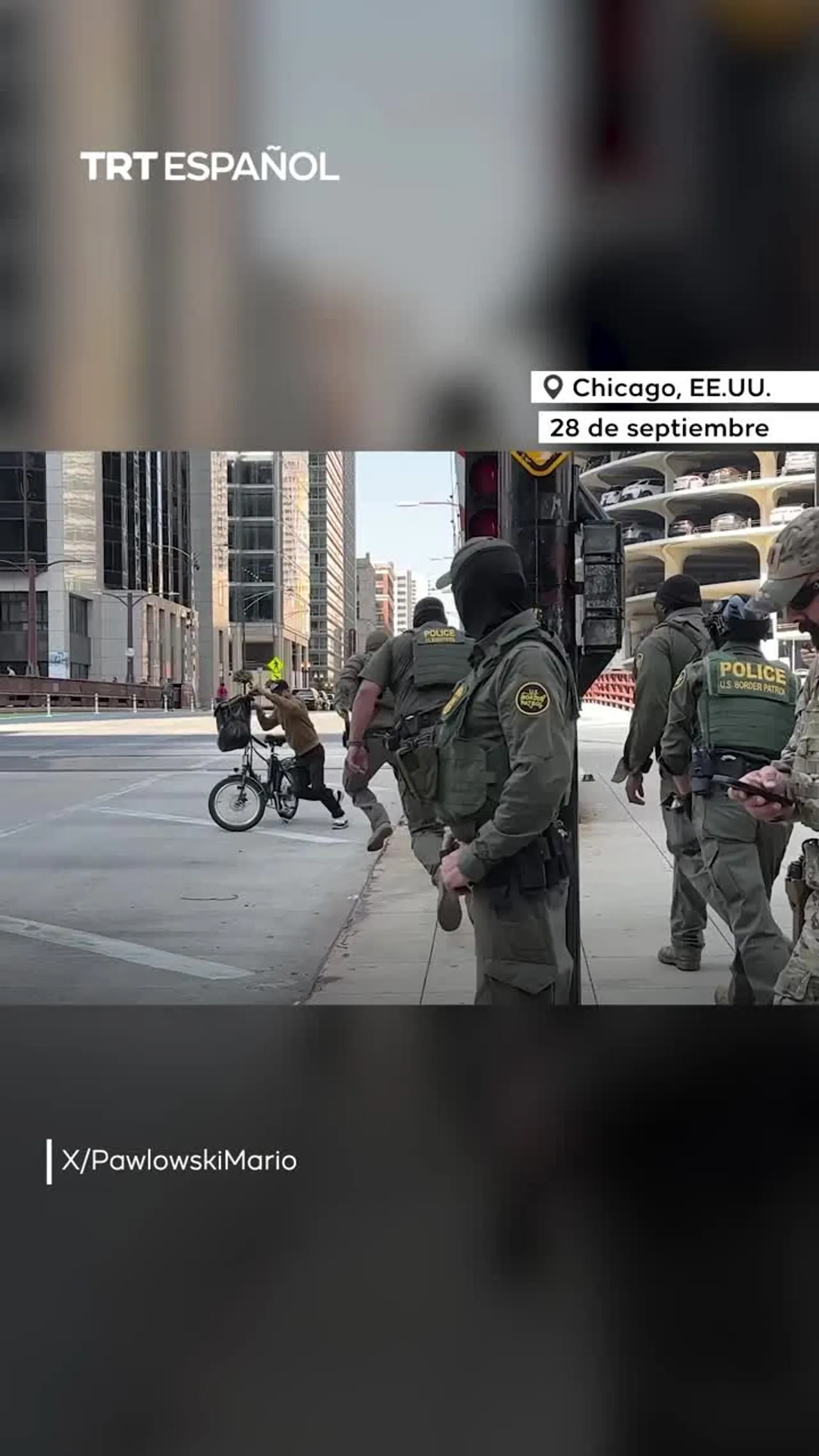 Repartidor esquiva a agentes del ICE y logra escapar