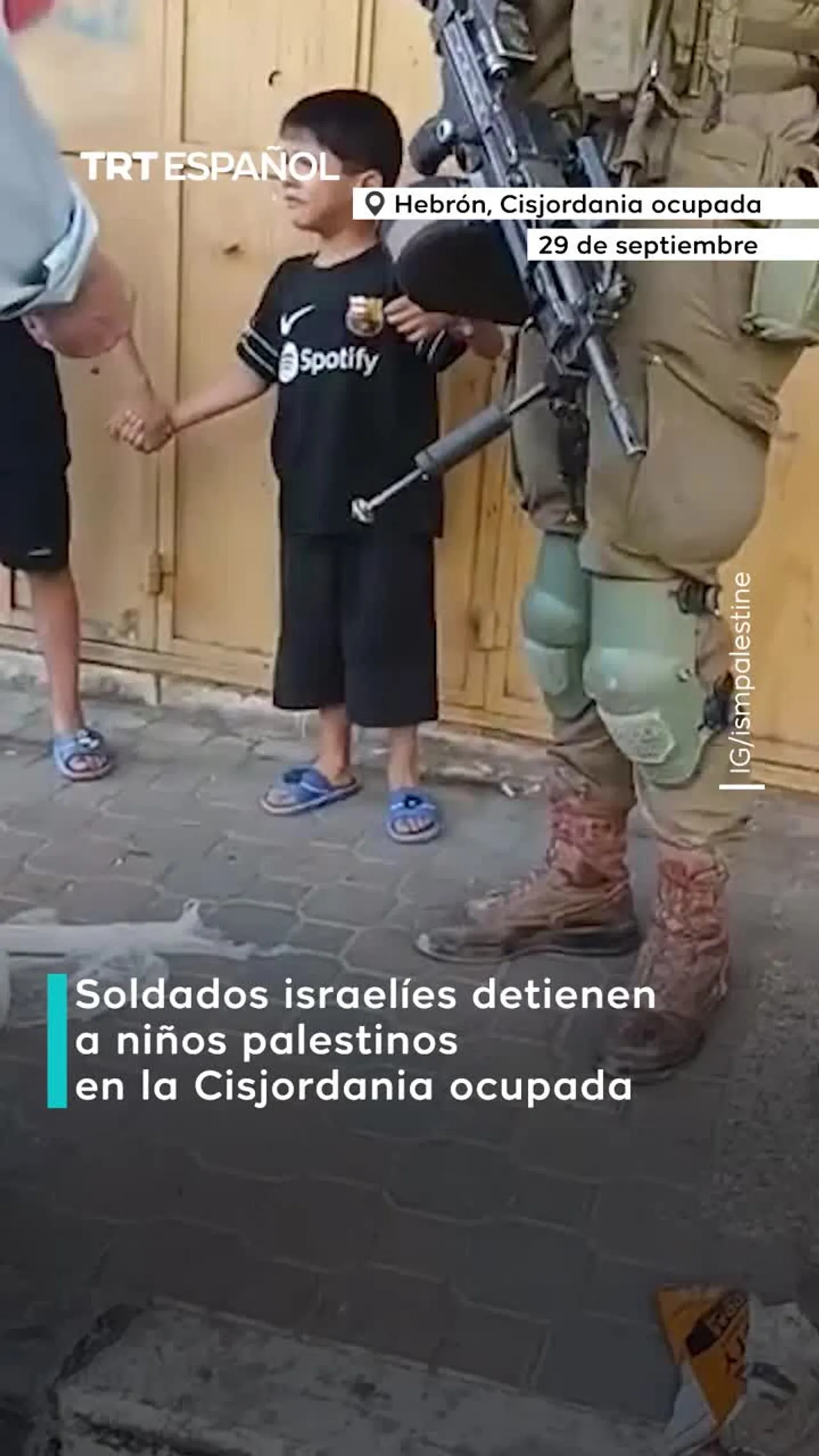 Soldados israelíes detienen niños en Cisjordania ocupada