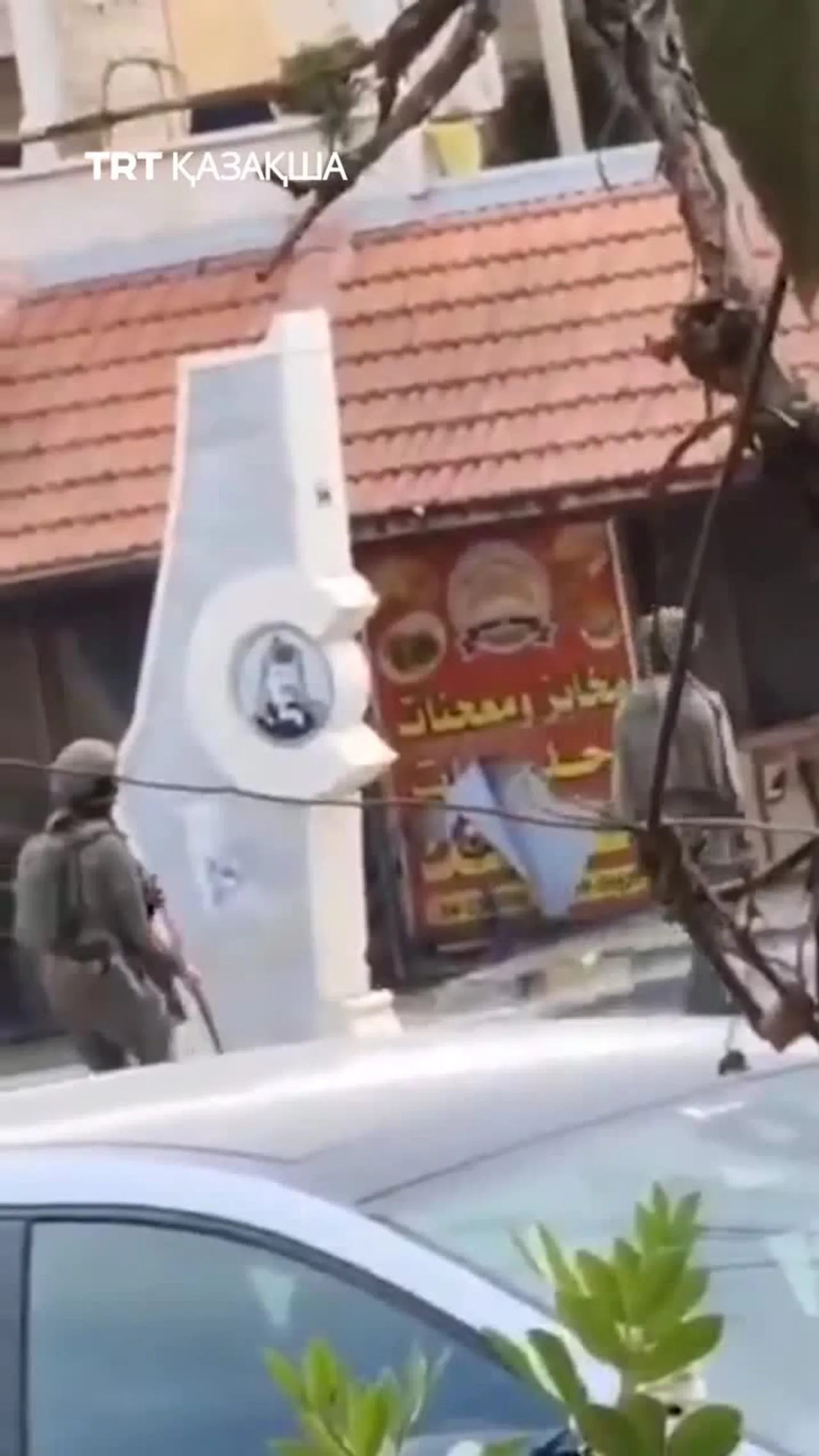 Израиль әскері Ясир Арафаттың ескерткішін қиратуға тырысты