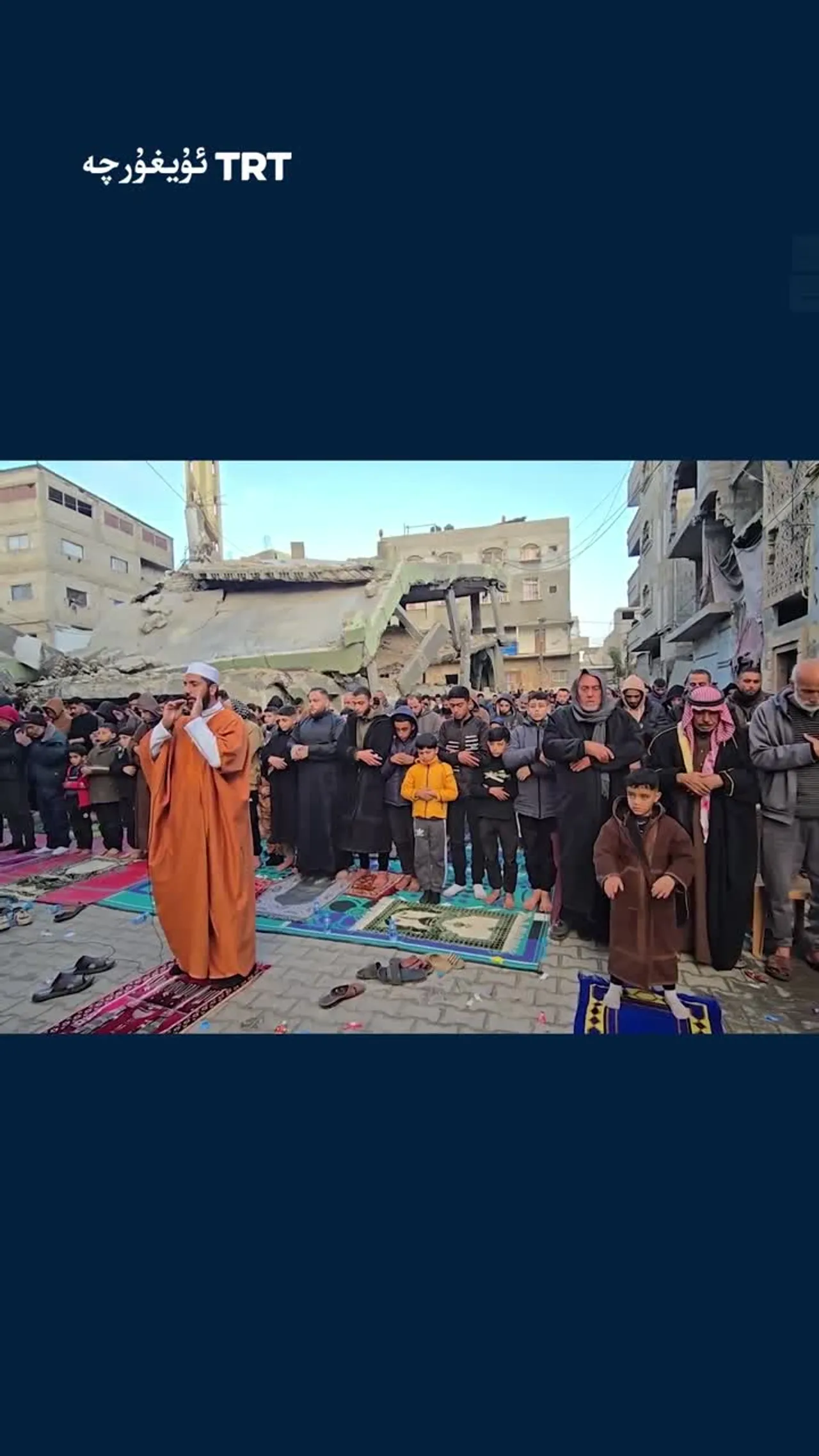 پەلەستىنلىكلەر ھېيت نامىزىنى خارابىگە ئايلانغان ئىبنى تەۋمىييە جامەسىدە ئوقۇدى