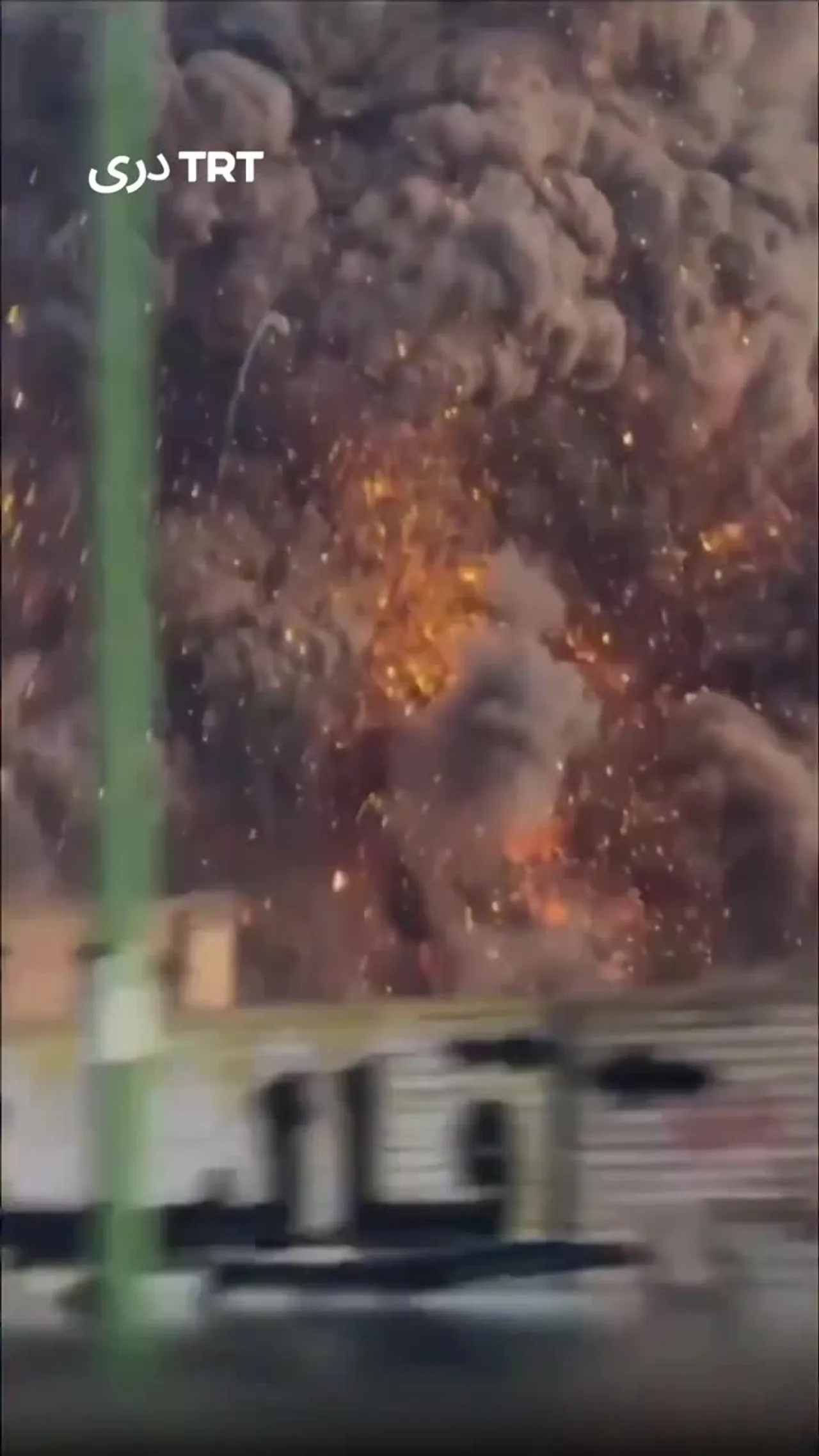 با هدف قرار گرفتن تأسیسات موشکی درحملات هوایی امریکا و اسرائیل، انفجار بزرگی در اصفهان رخ داد