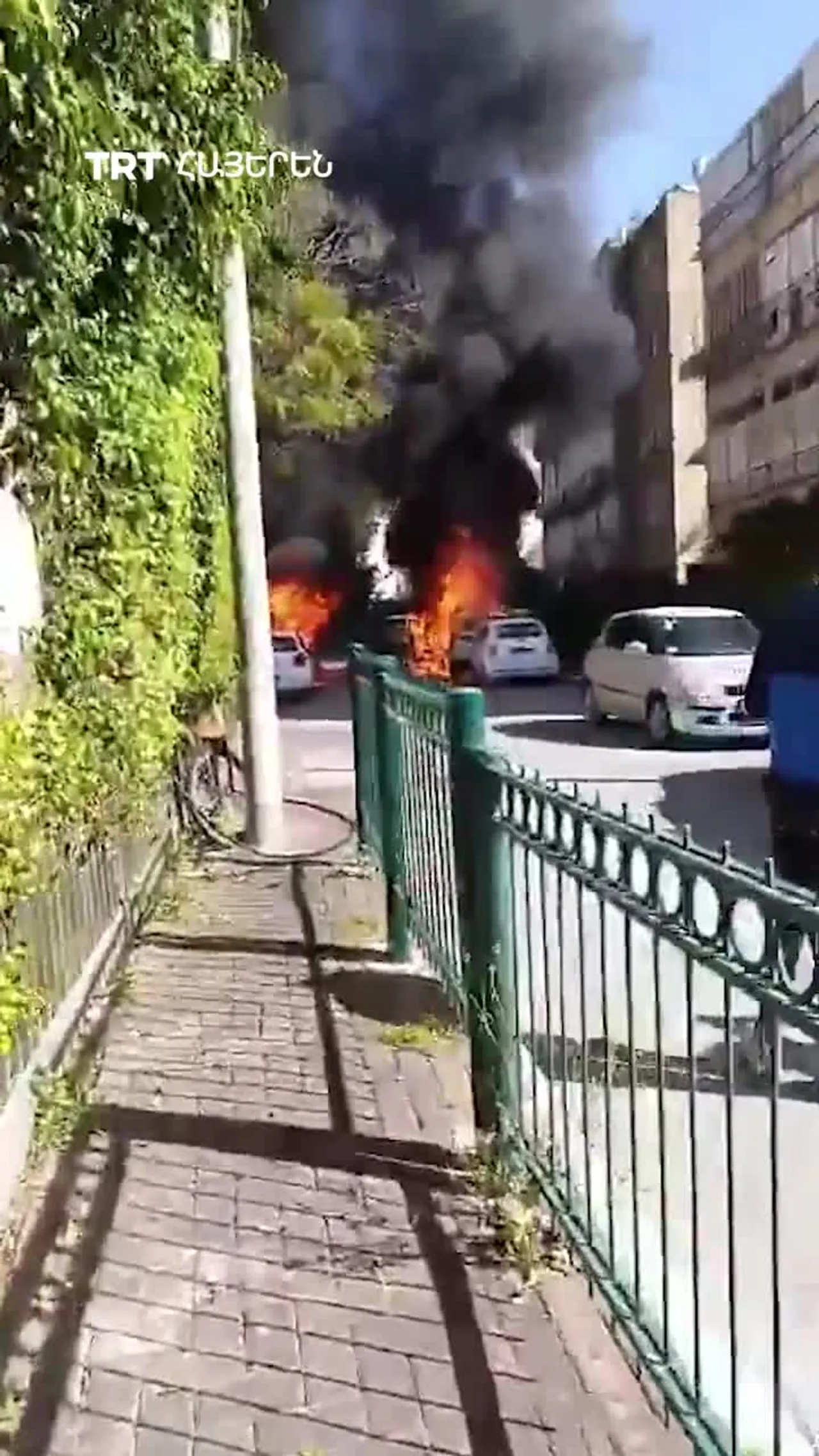 Իսրայելում մեքենաներ են հրդեհվել, այն բանից հետո, երբ Իրանը կասետային հրթիռներ է արձակել