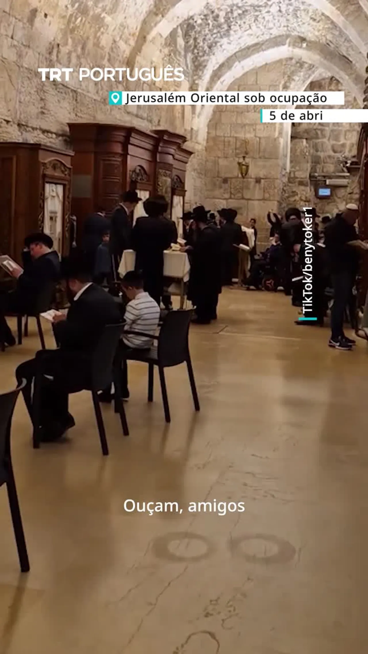 Judeus podem rezar no Muro das Lamentações, mas a Mesquita Al-Aqsa permanece fechada aos muçulmanos
