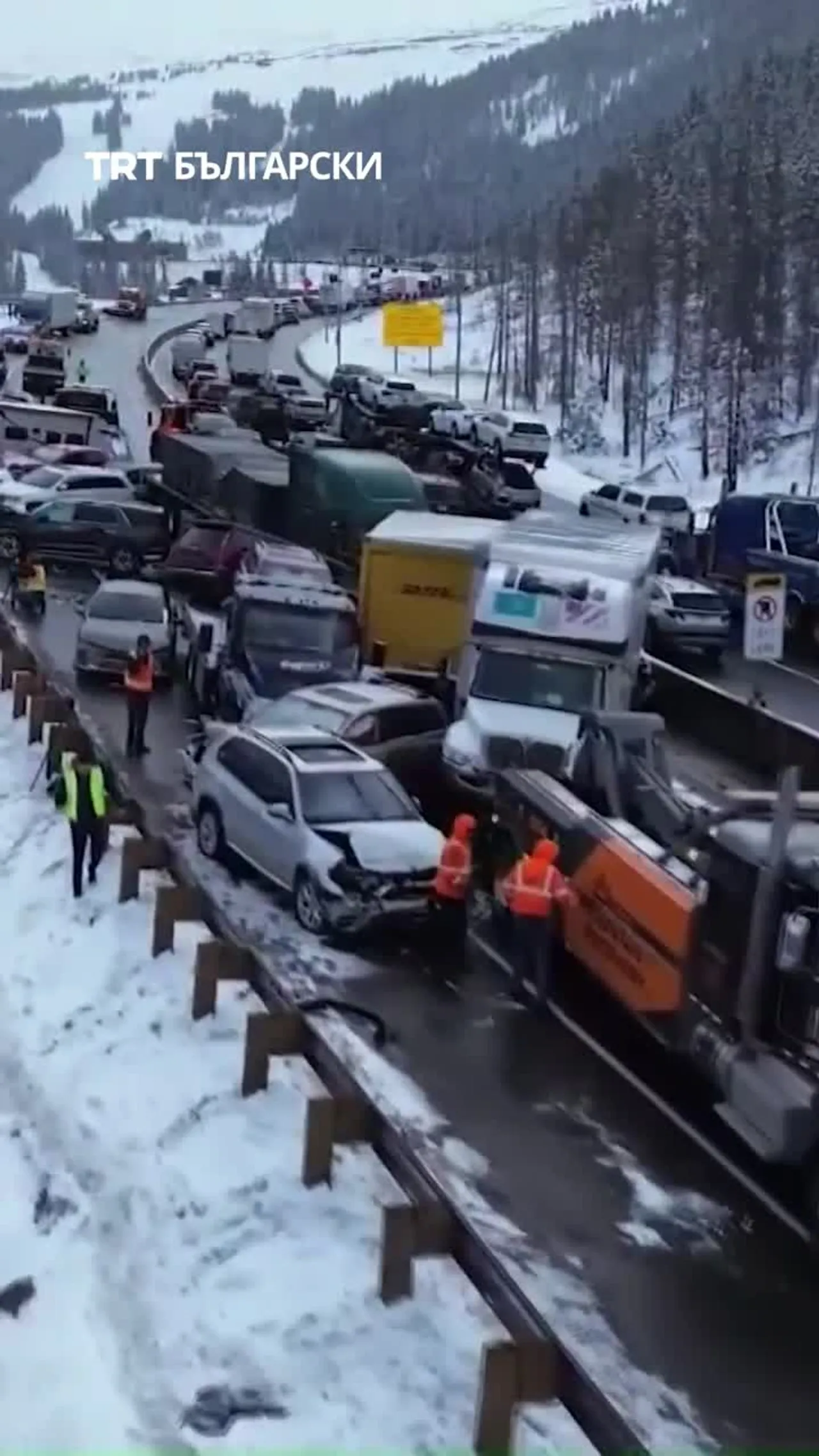 НАД 75 АВТОМОБИЛА УЧАСТВАХА В МАЩАБНА ВЕРИЖНА КАТАСТРОФА В КОЛОРАДО