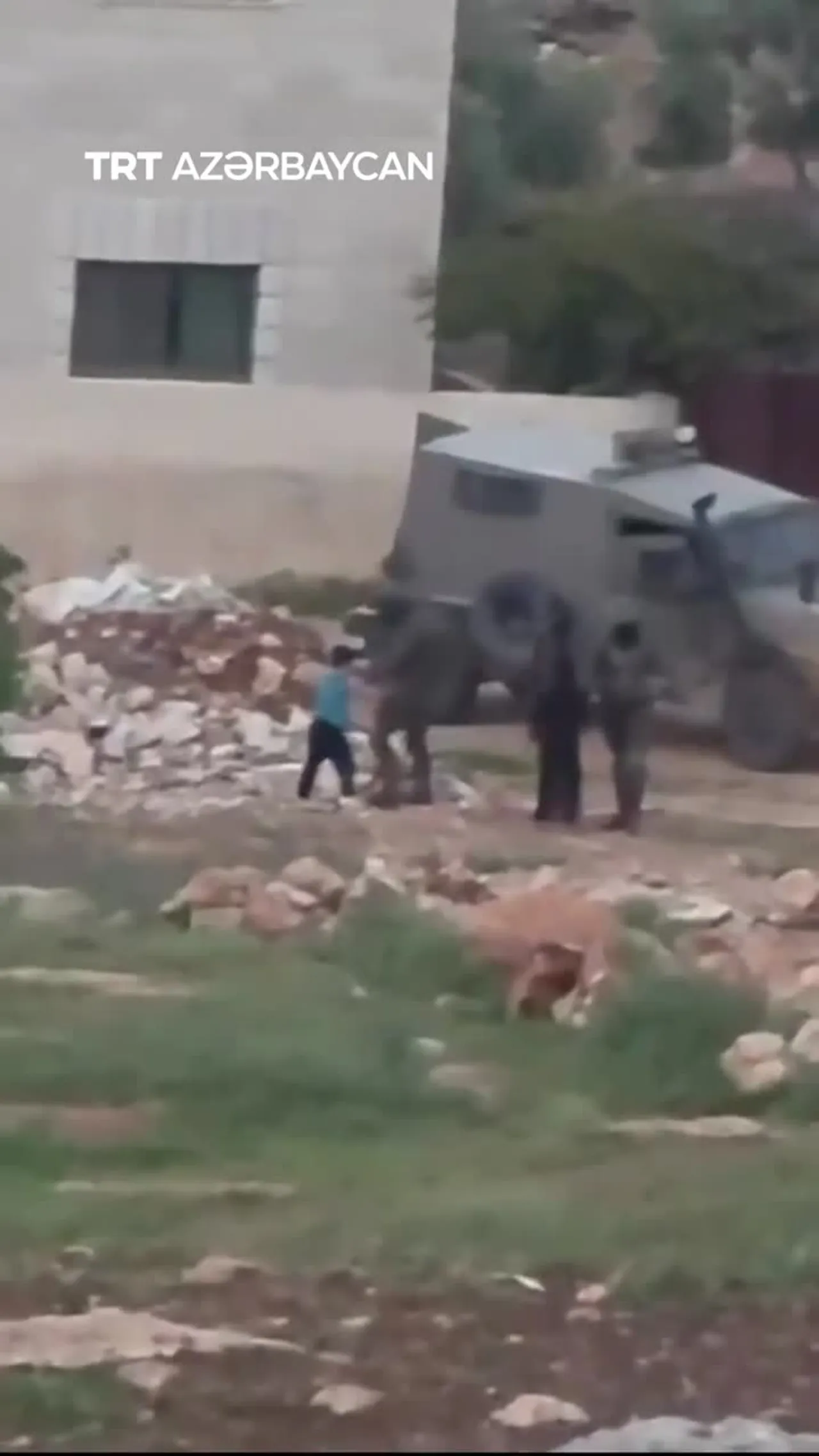 İsrail əsgərləri iki fələstinli uşağa hücum edib