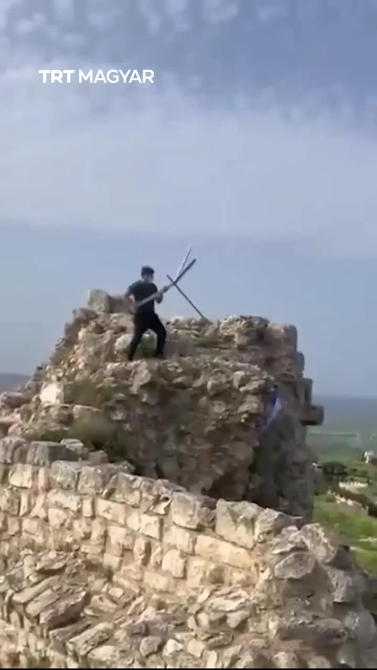 Izraeli zászlót vont le egy libanoni férfi, miután hazatért