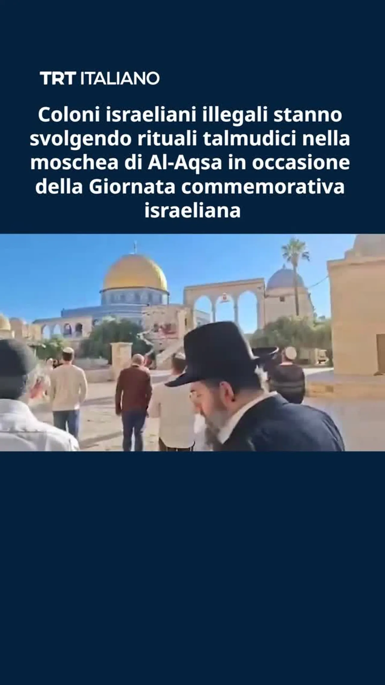 Coloni israeliani illegali svolgono rituali talmudici nella moschea di Al-Aqsa