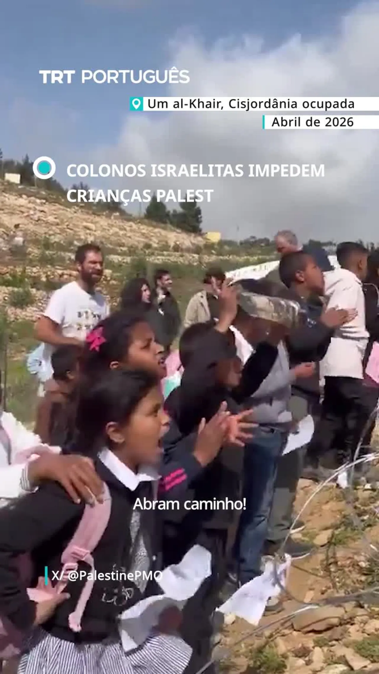Colonos israelitas impedem crianças palestinianas de irem à escola