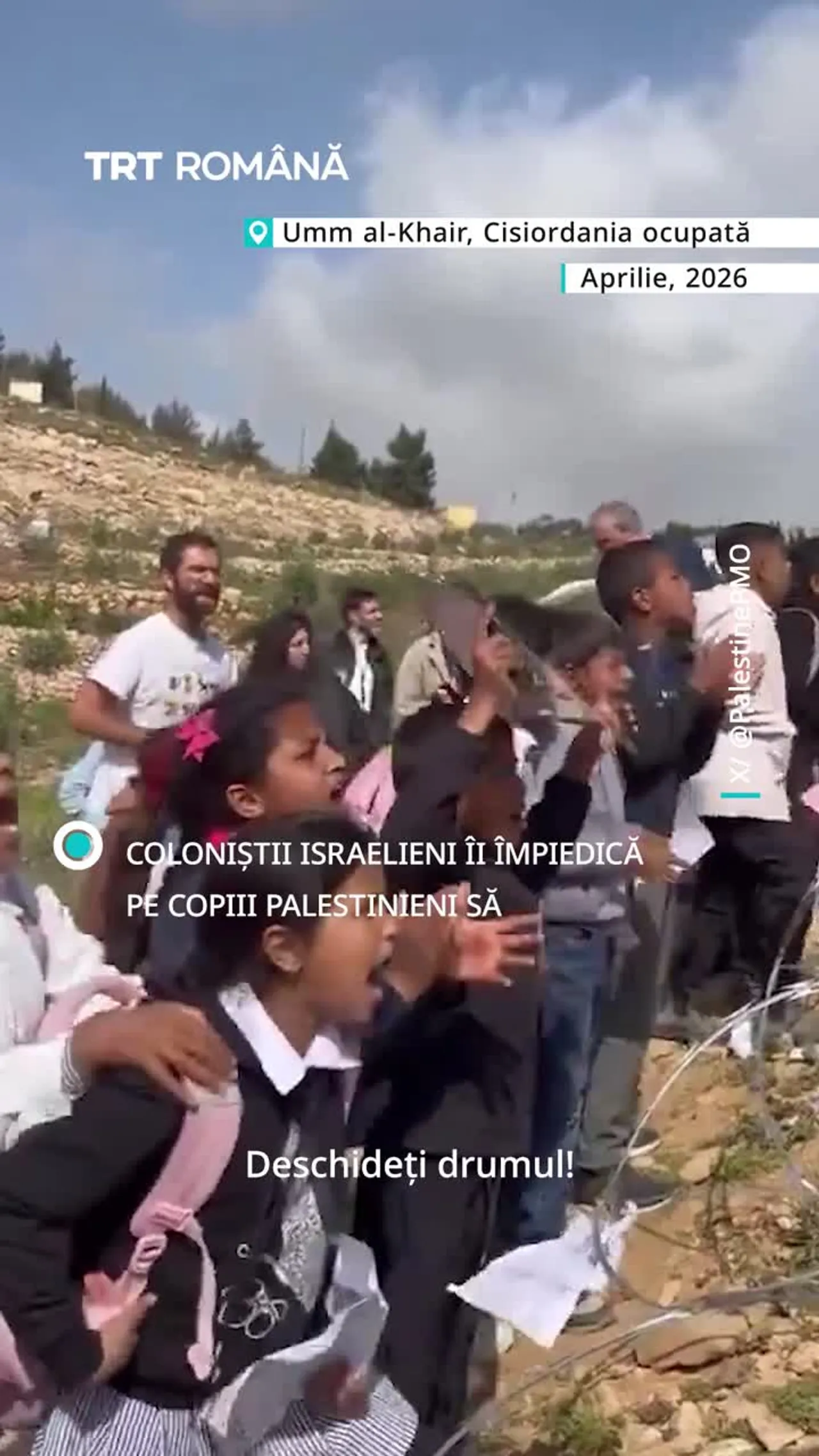 Coloniștii israelieni îi împiedică pe copiii palestinieni să ajungă la școală