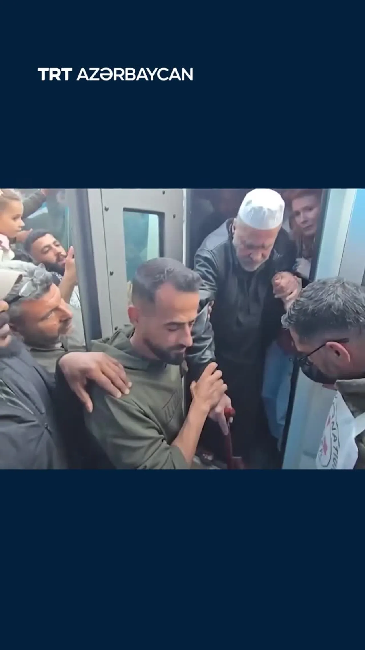 İsrail aclıq və işgəncə gördüklərinə dair əlamətlər göstərən 15 fələstinli məhbusu sərbəst buraxdı