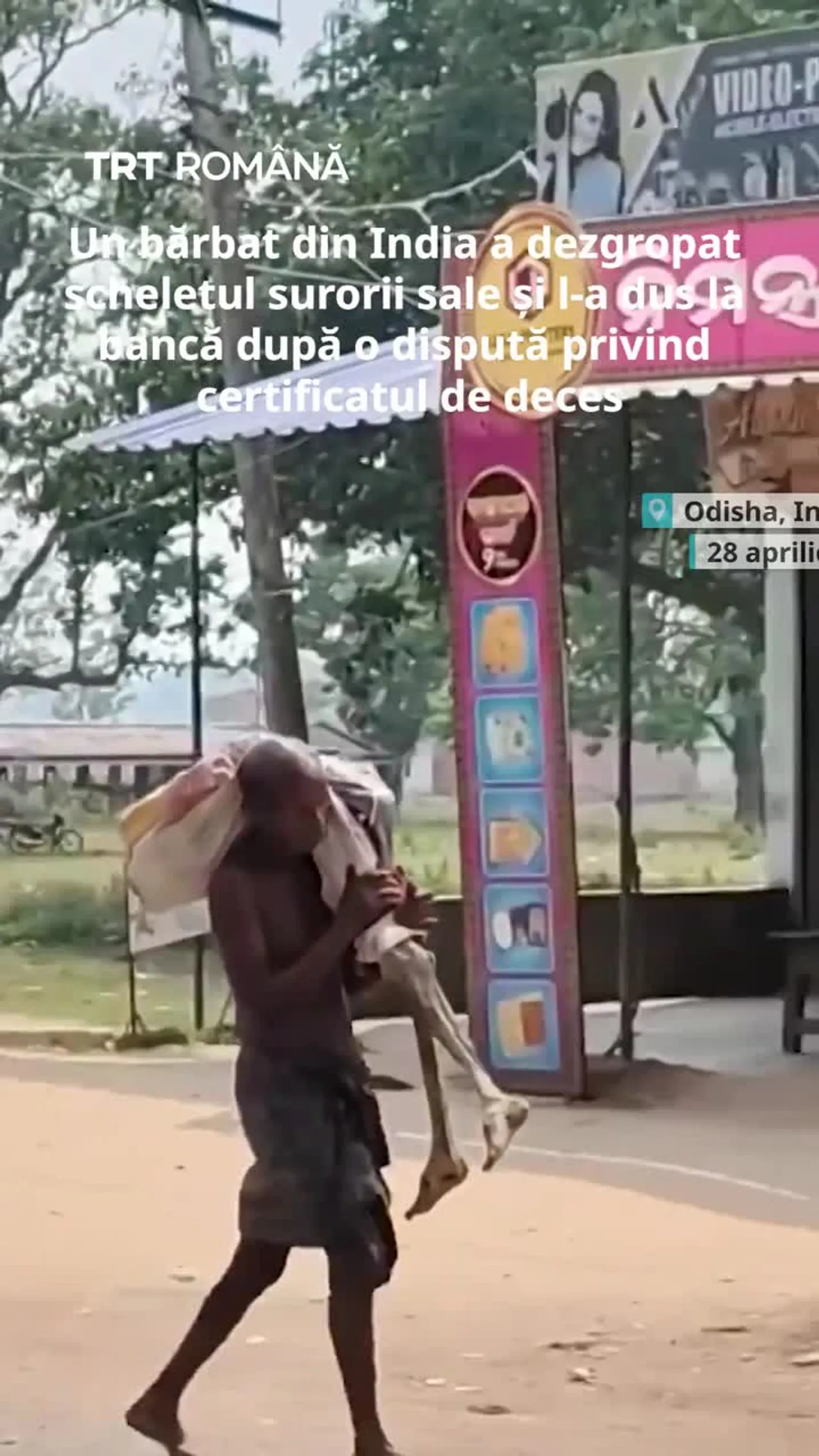 Un bărbat din India a dezgropat scheletul surorii sale și l-a dus la bancă