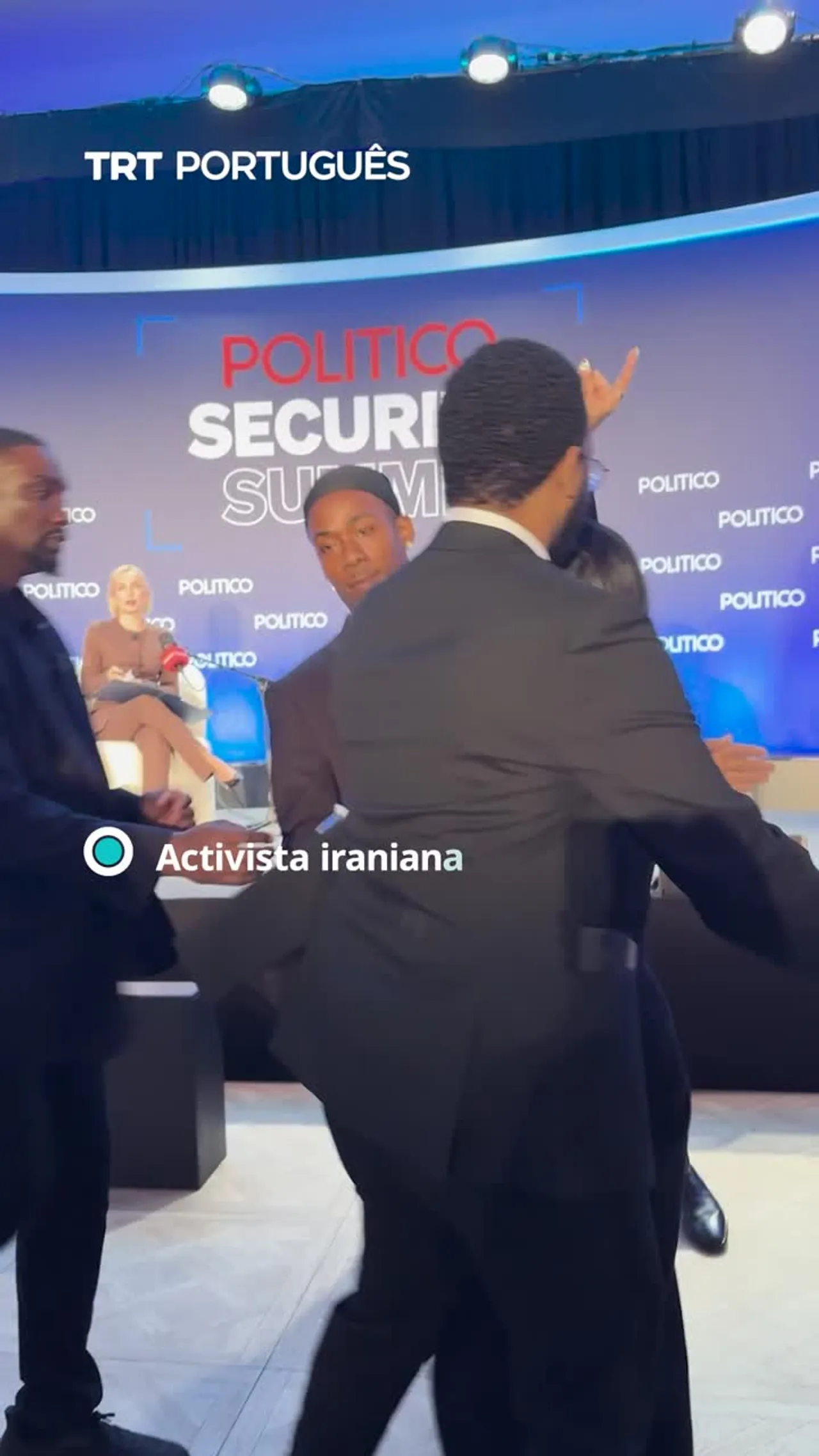 Activista iraniana-americana reage duramente a Pahlavi em Washington D.C.